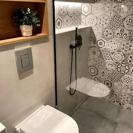 Golden Key Apartment *
