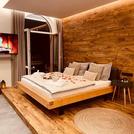 Golden Key Apartment *