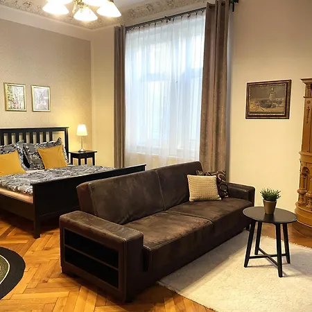 Golden Key Apartment *